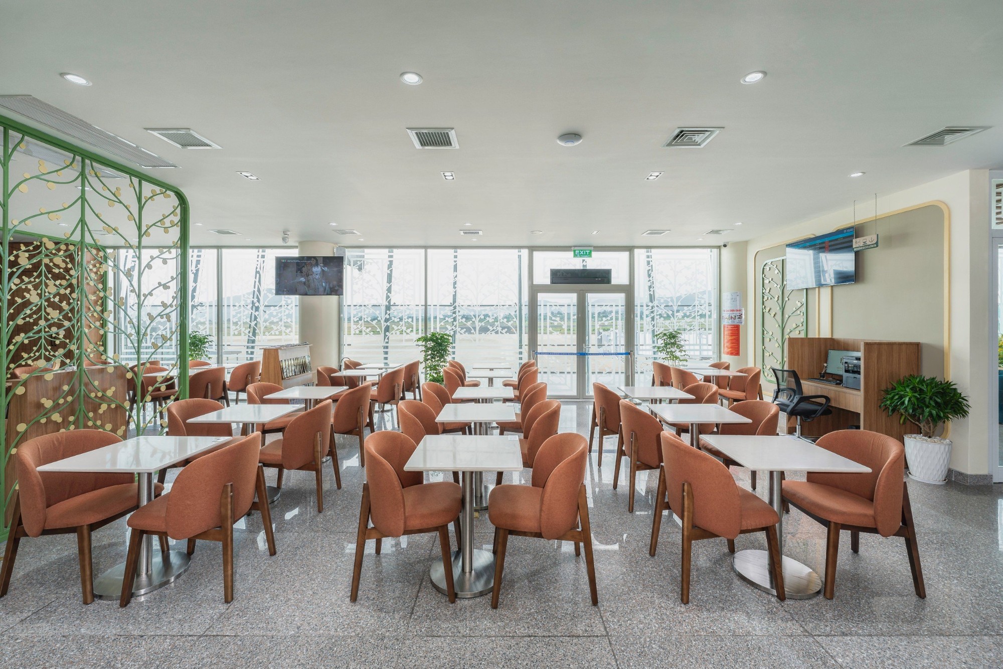 SH Premium Lounge Lien Khuong